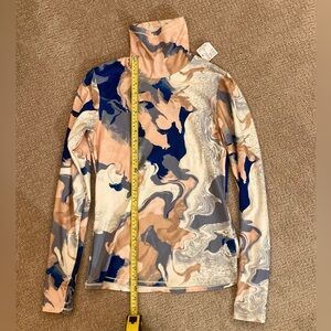 women’s small DSG baselayer